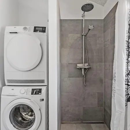 Hébergement de vacances 7 Bedroom Gorgeous In *