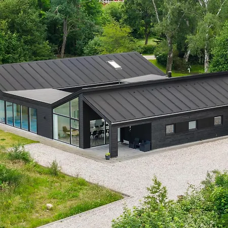 7 Bedroom Gorgeous In * Glesborg