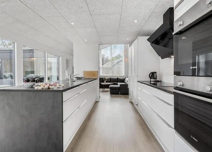 度假居 7 Bedroom Gorgeous In Glesborg