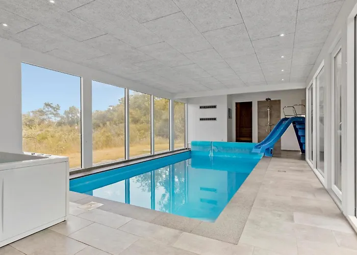 度假居 7 Bedroom Gorgeous In