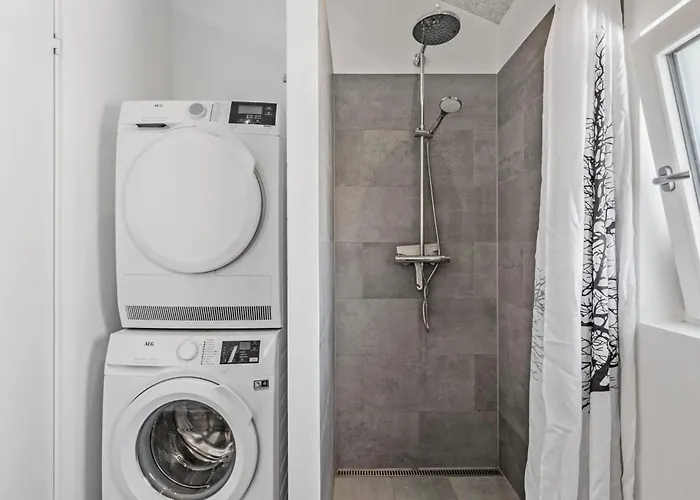 度假居 7 Bedroom Gorgeous In *